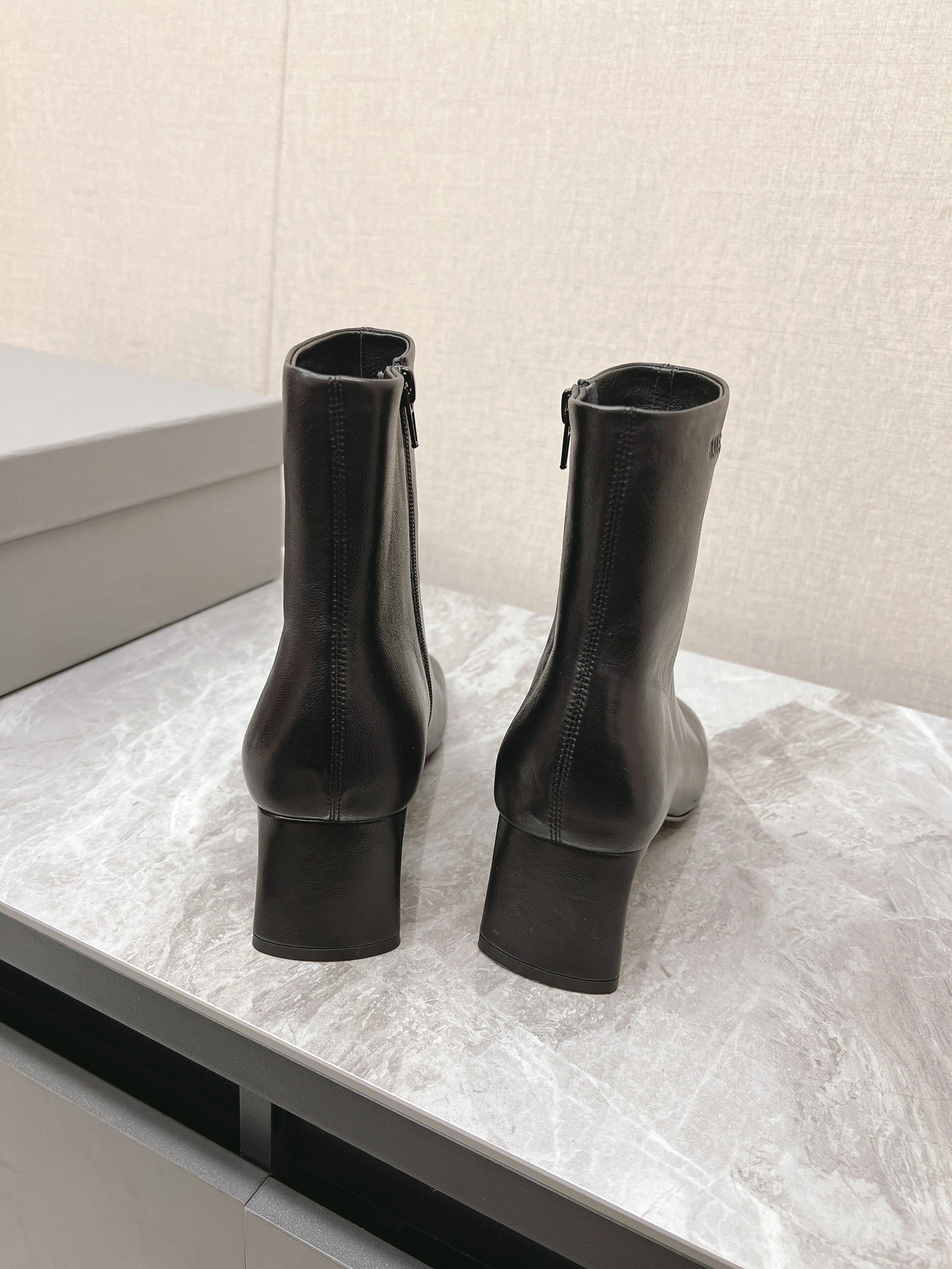 COCO-- 218593i161 804517WBCW01000 sheepskin Heel height：5.5CM item:D-X158L1919